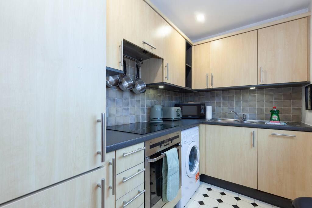 Apartment In The Heart Of The City Centre, Live Like A Local オックスフォード エクステリア 写真